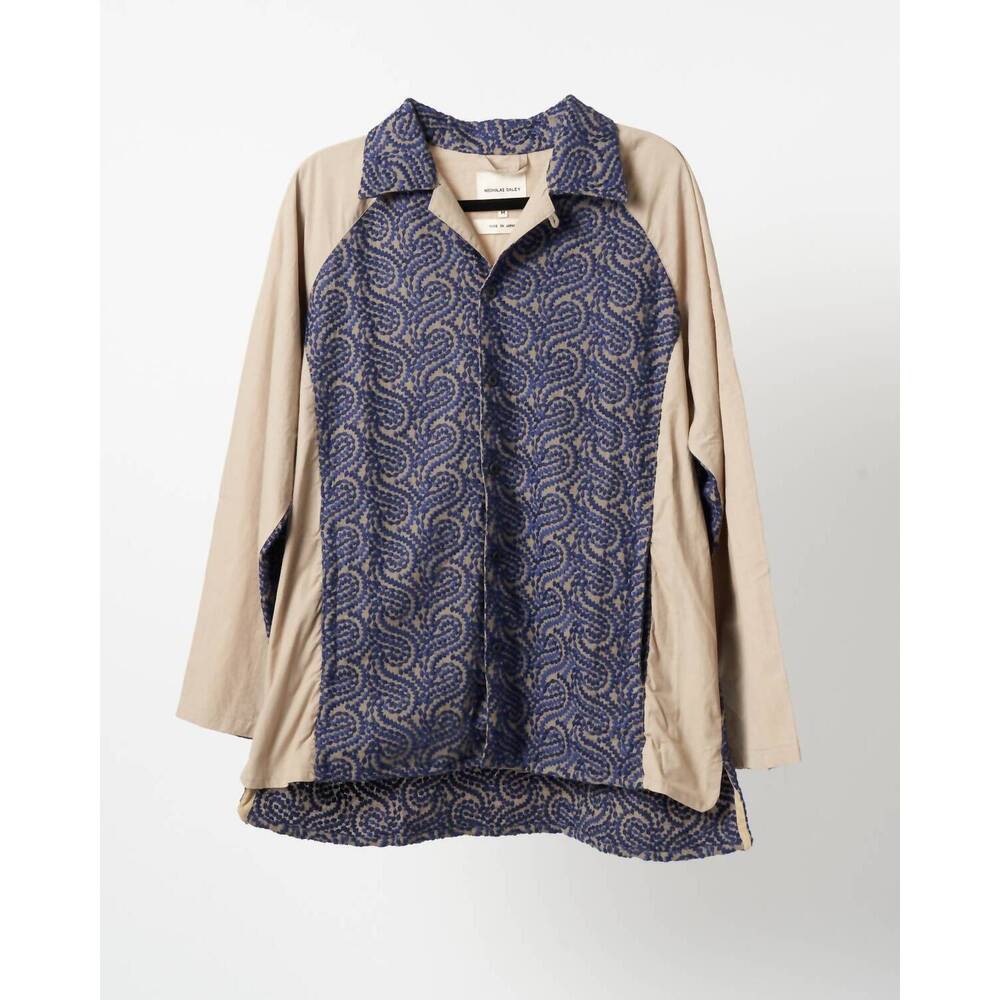 NEW NICHOLAS DALEY men's raglan embroidery shirt in beige/navy